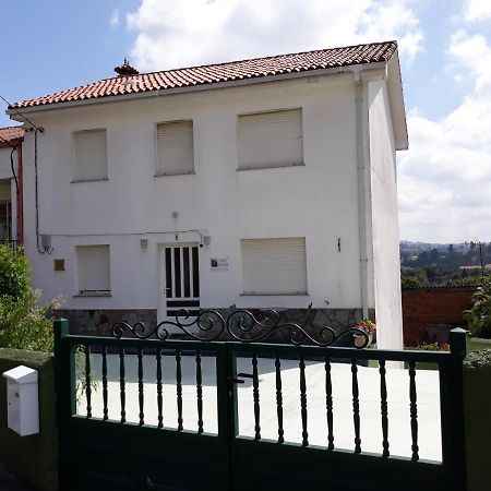 فيلا سانتياغو دي كومبوستيلافي Casa Tia Lola المظهر الخارجي الصورة